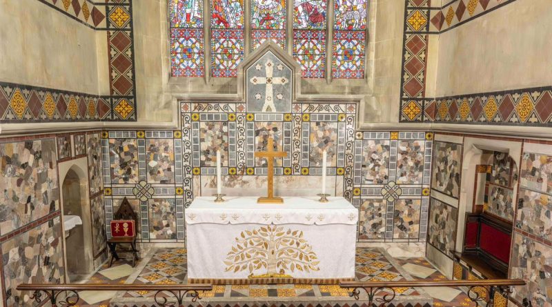 Photo of reredos